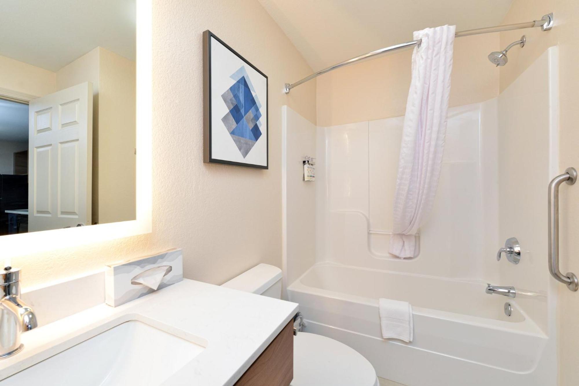 Candlewood Suites Kansas City Northeast By Ihg Bagian luar foto