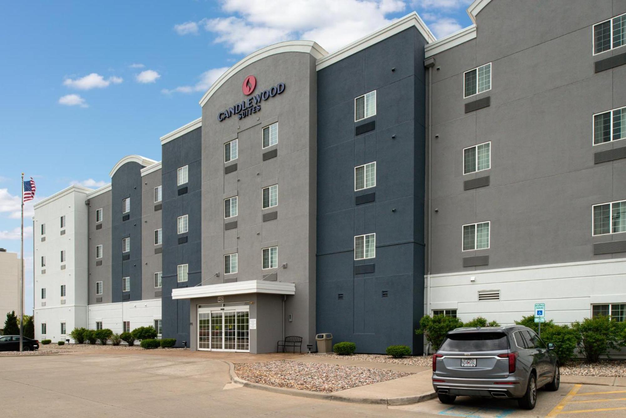 Candlewood Suites Kansas City Northeast By Ihg Bagian luar foto
