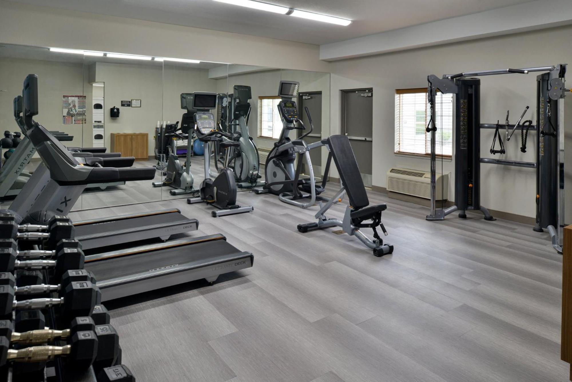 Candlewood Suites Kansas City Northeast By Ihg Bagian luar foto