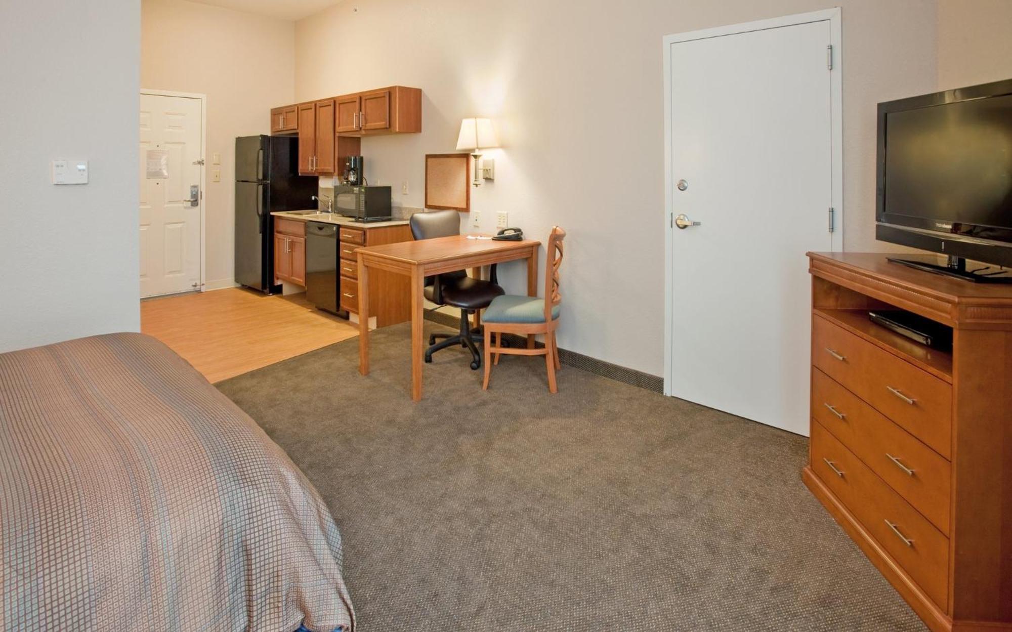 Candlewood Suites Kansas City Northeast By Ihg Bagian luar foto